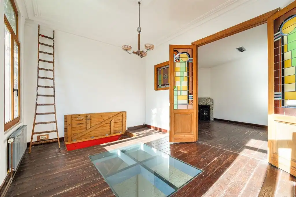 Uitzonderlijke woning met bijzonder magazijn foto 15