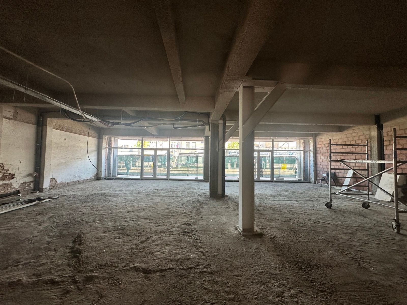 Casco handelspand 500 m² met 16m gevel – Hoboken foto 2