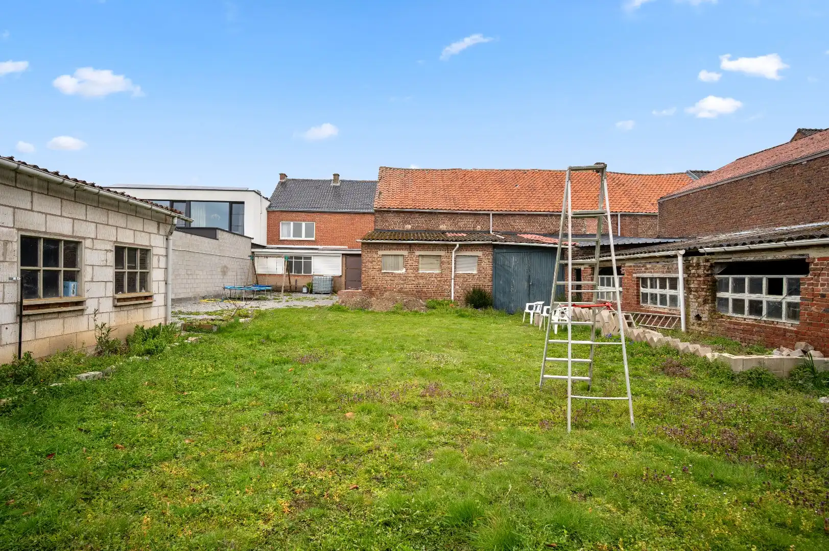Gerenoveerde HOB met tuin, garage en 3 slpks met opslagmog. foto 30