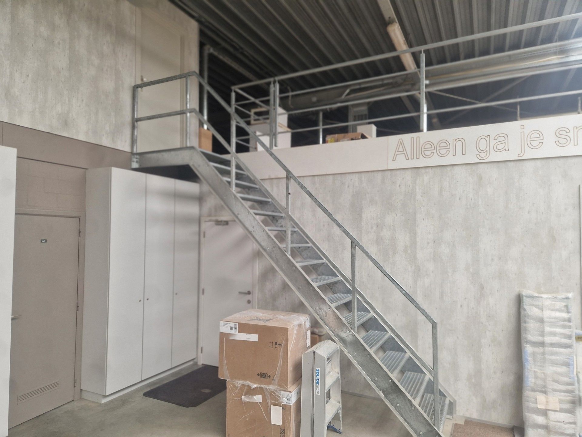 Magazijn met mezzanine te huur langs de Hinnenboomstraat 1c te Hoogstraten.  foto 5