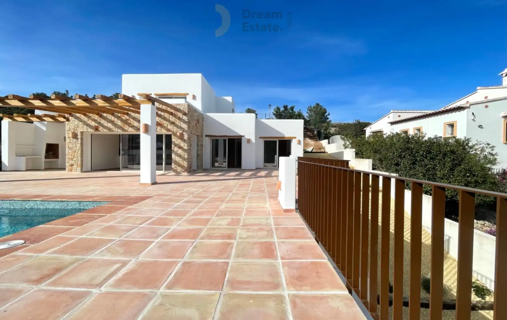 Luxe Ibiza-Style Villa met Panoramisch Bergzicht foto 13