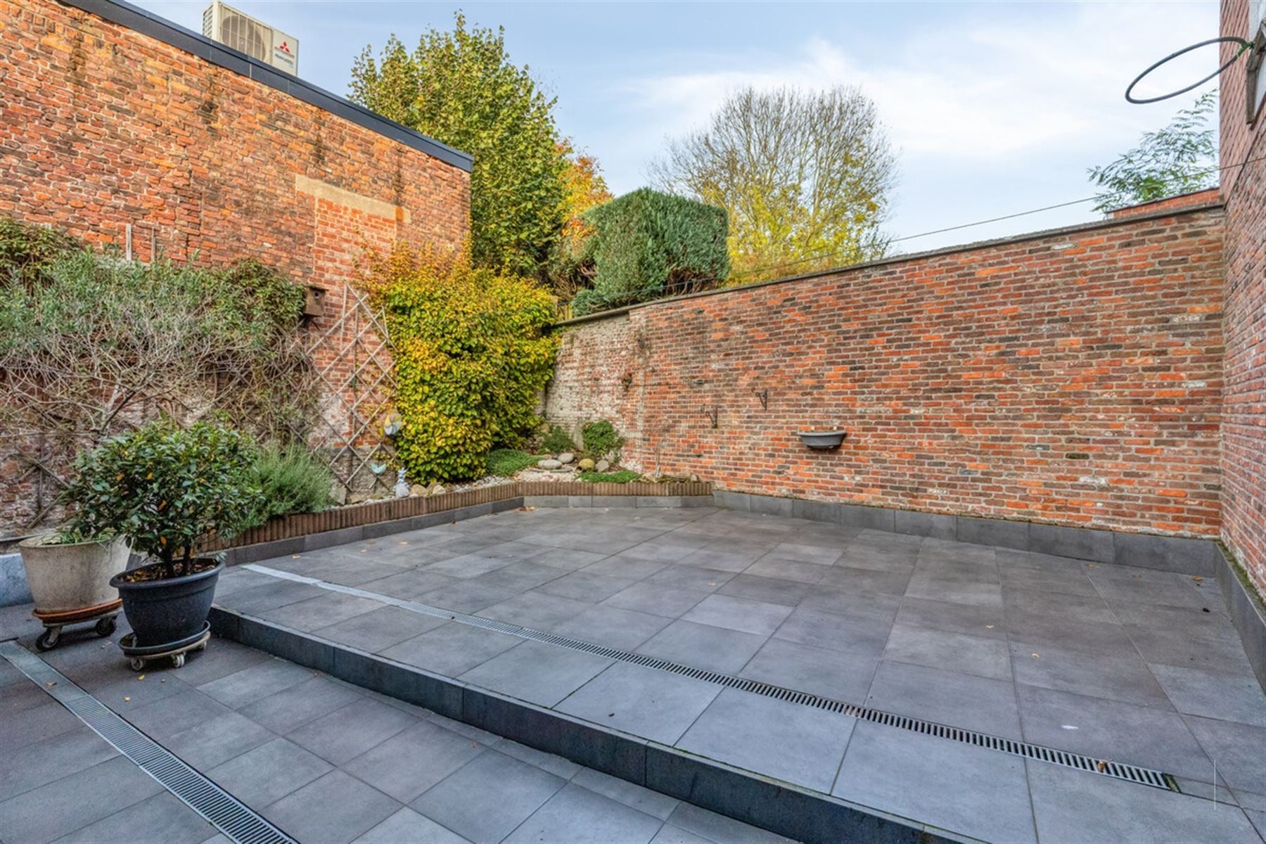 Halfopen bebouwing met 4 slaapkamers en garage foto 20