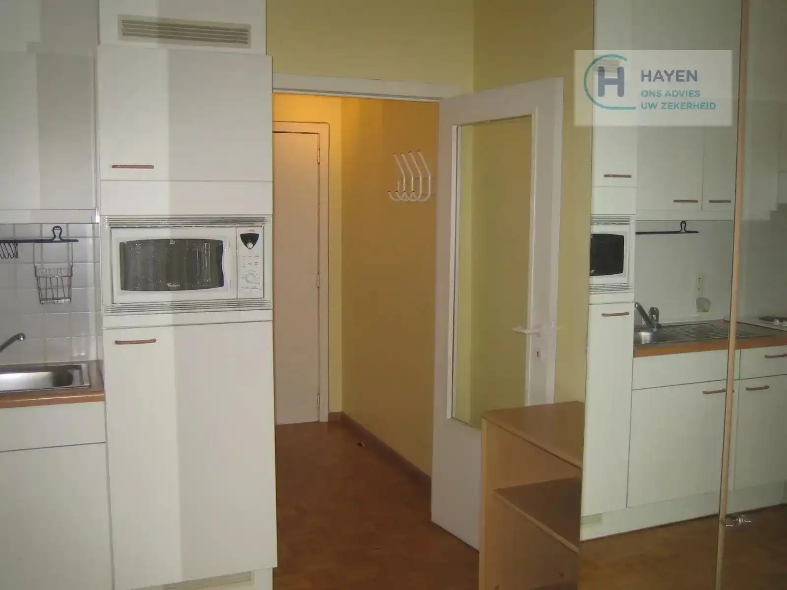 Studio met terras en ondergrondse parking te koop foto 5