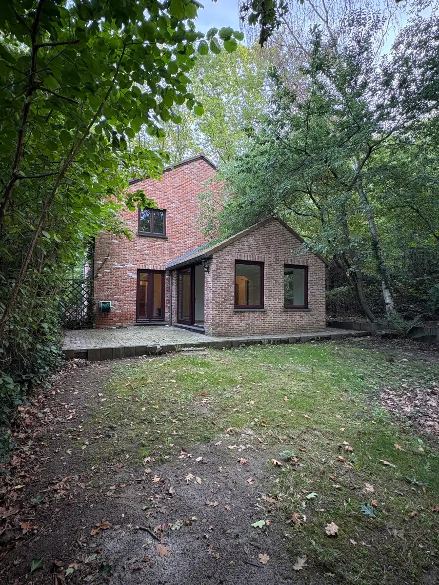 Ruime villa met 6 slaapkamers in groene omgeving foto 11