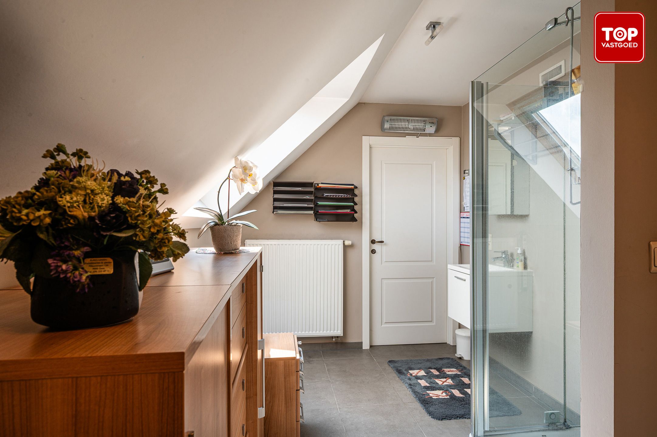 Instapklaar duplex appartement met  2 terrassen. foto 18