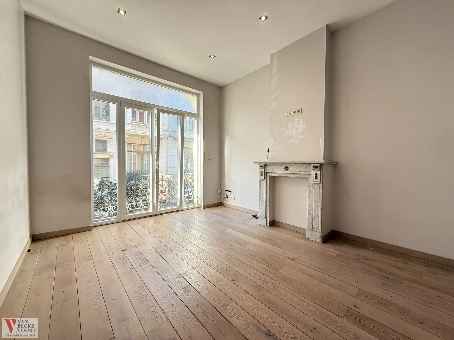 Gerenoveerd appartement in Belle Epoque wijk foto {{pictureIndex}}