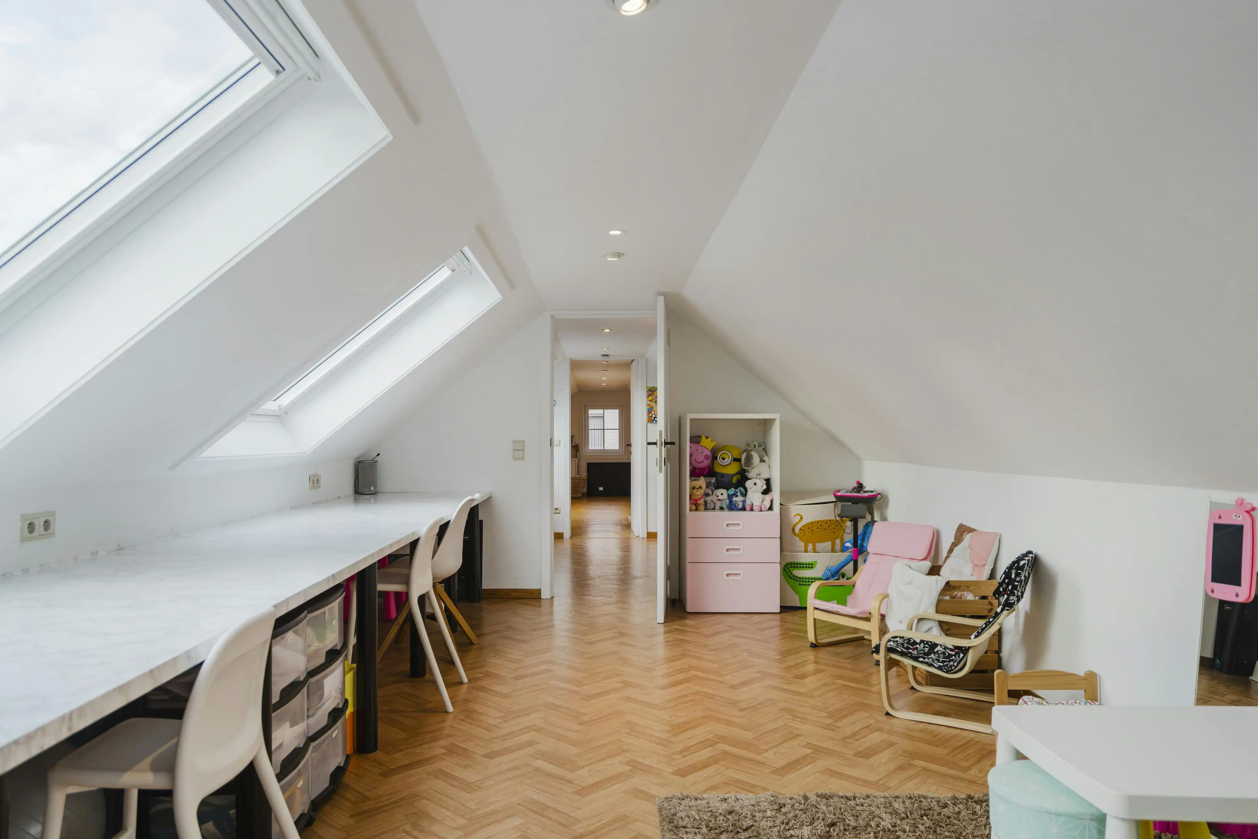 Instapklare halfopen bebouwing met 4 slk op 661m² in Wevelgem! foto 17