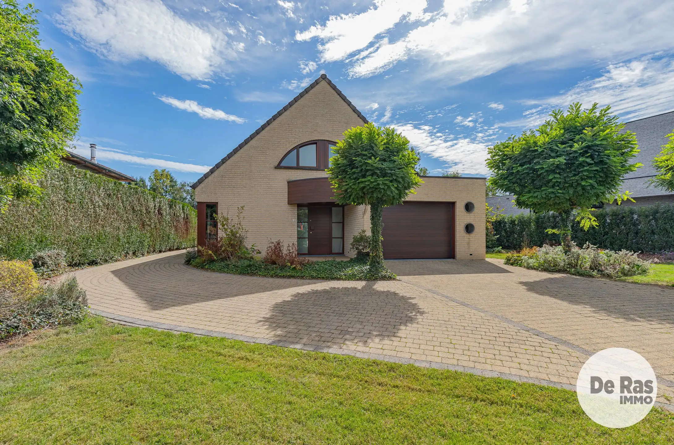 LEDE - Perfect onderhouden woning op een rustige locatie foto {{pictureIndex}}