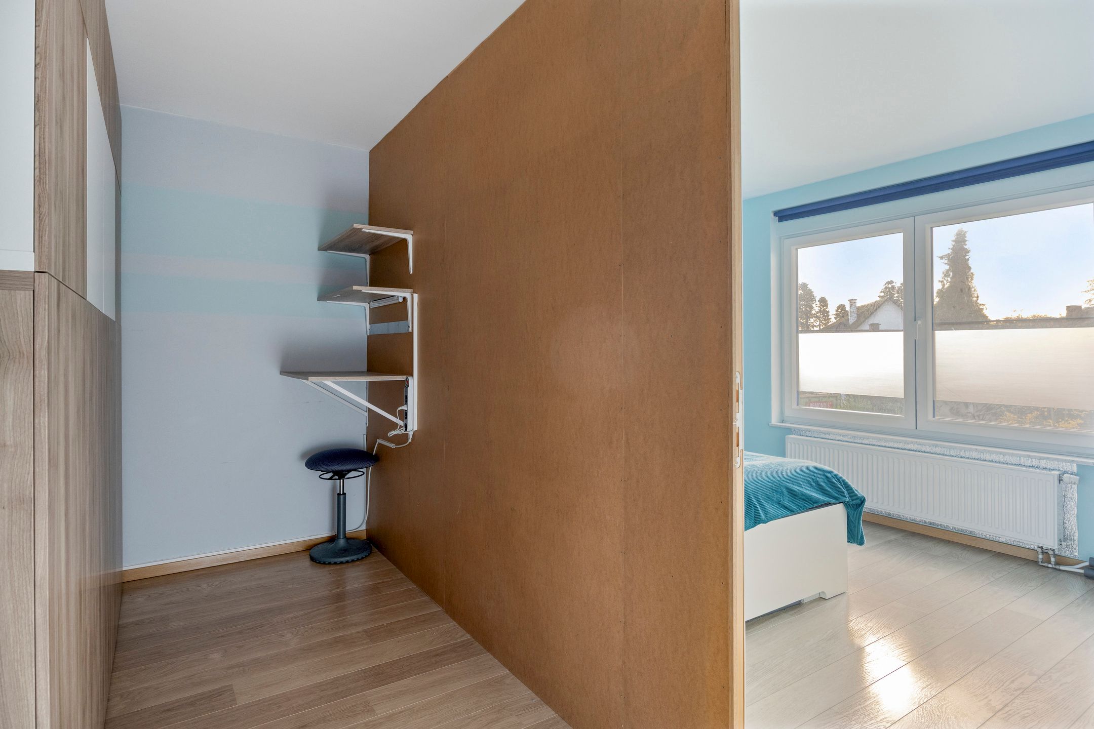 Halfopen bebouwing op uitstekende locatie foto 17