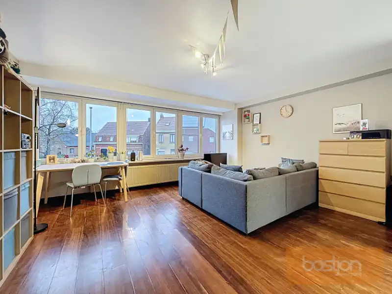 Eén-slaapkamer appartement nabij het centrum. foto 2