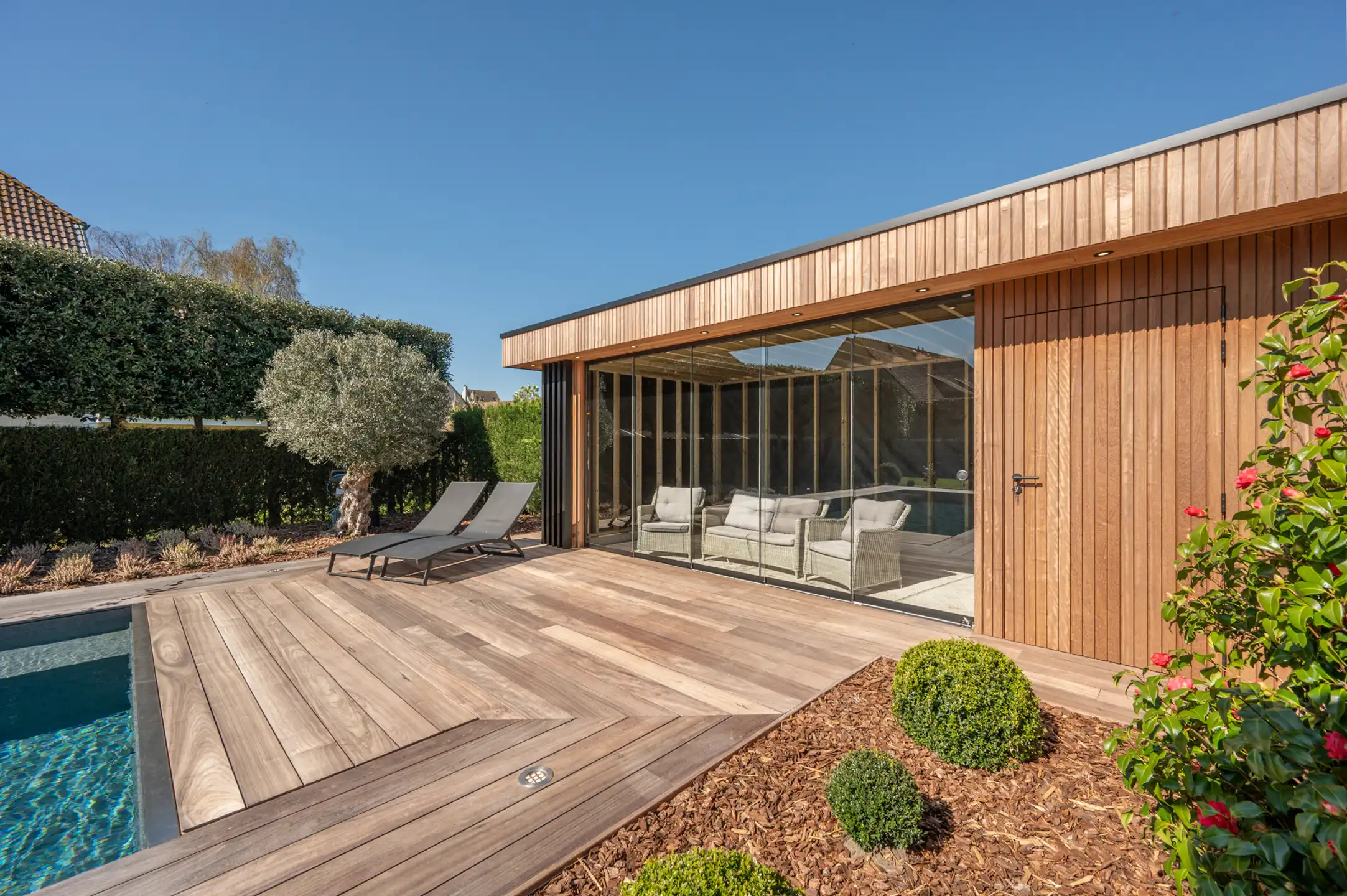 Tijdloze villa met buitenzwembad en exclusief poolhouse foto 14