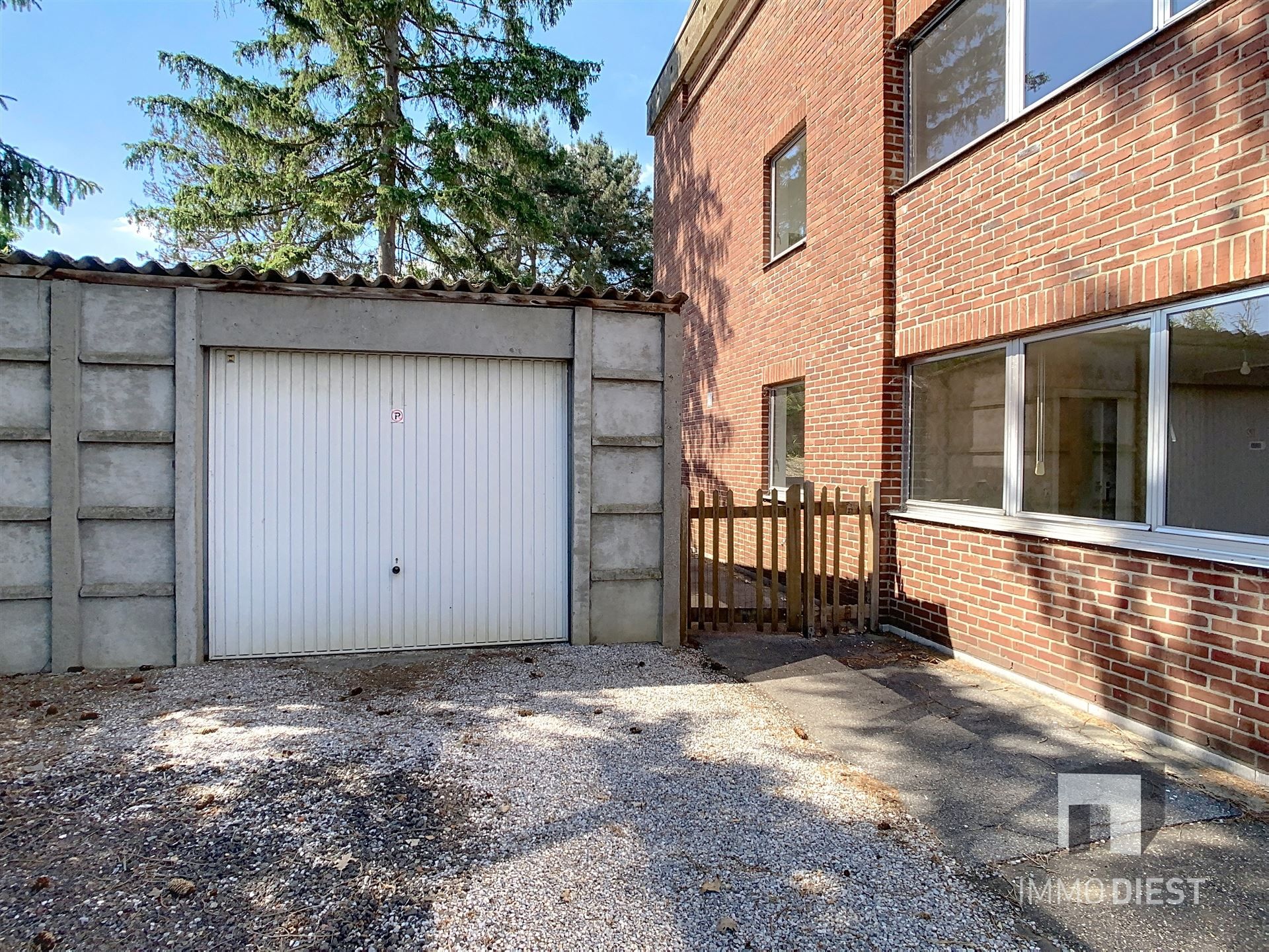 Gelijkvloers appartement met terras foto 4