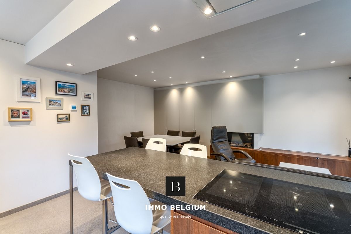 Prachtig gerenoveerde woning op 700m van het strand foto 5