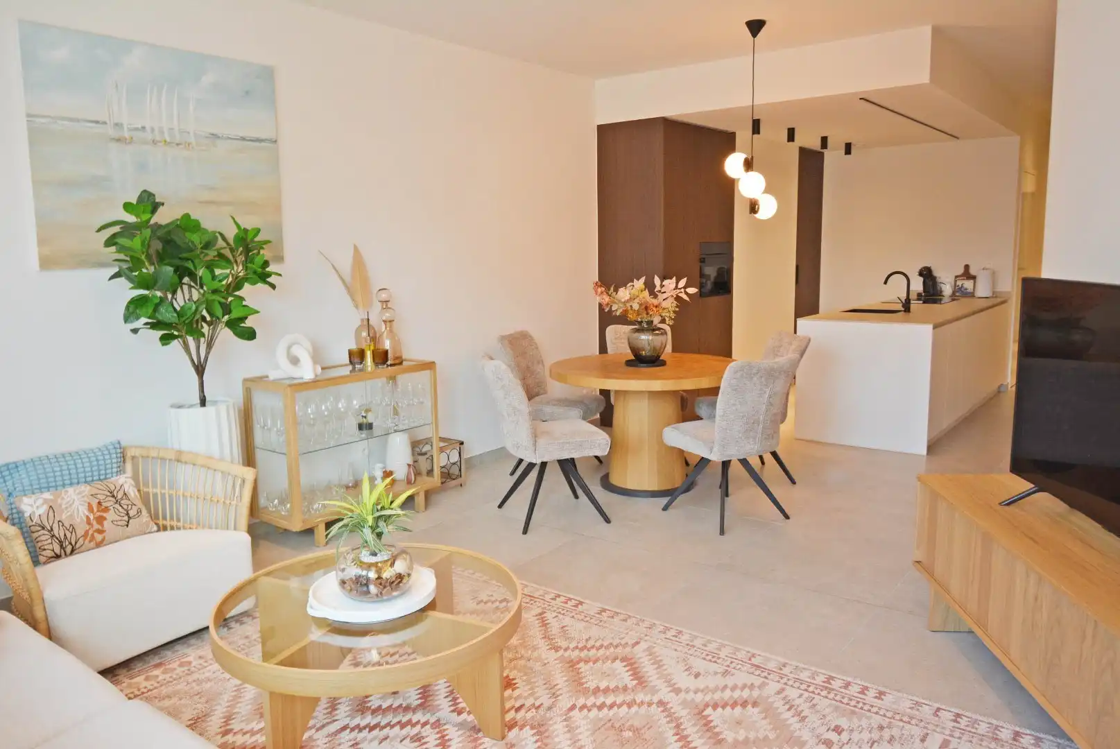 Appartement in het centrum van Knokke met eigen buitenruimte - eerste verhuur! foto 4