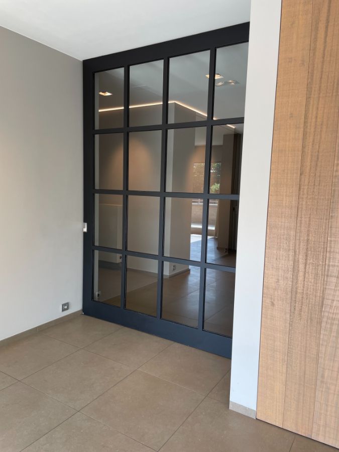 LUXE APPARTEMENT + zeer riant zongericht terras, dubbele garage & (wijn)kelder foto 18