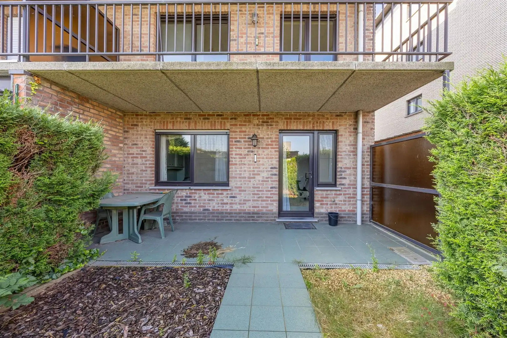 Gelijkvloers appartement met tuin en garagebox  foto 12