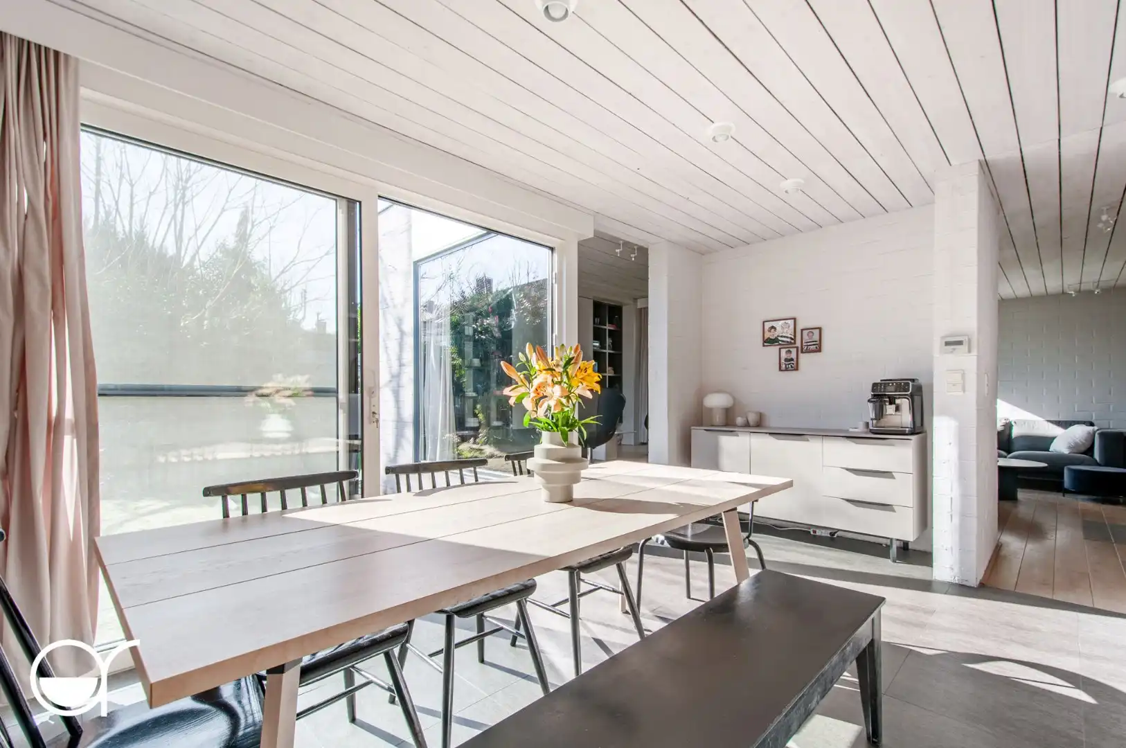 Architectenwoning met 3 slaapkamers  gelegen in een residentiële wijk in Lovendegem. foto 17