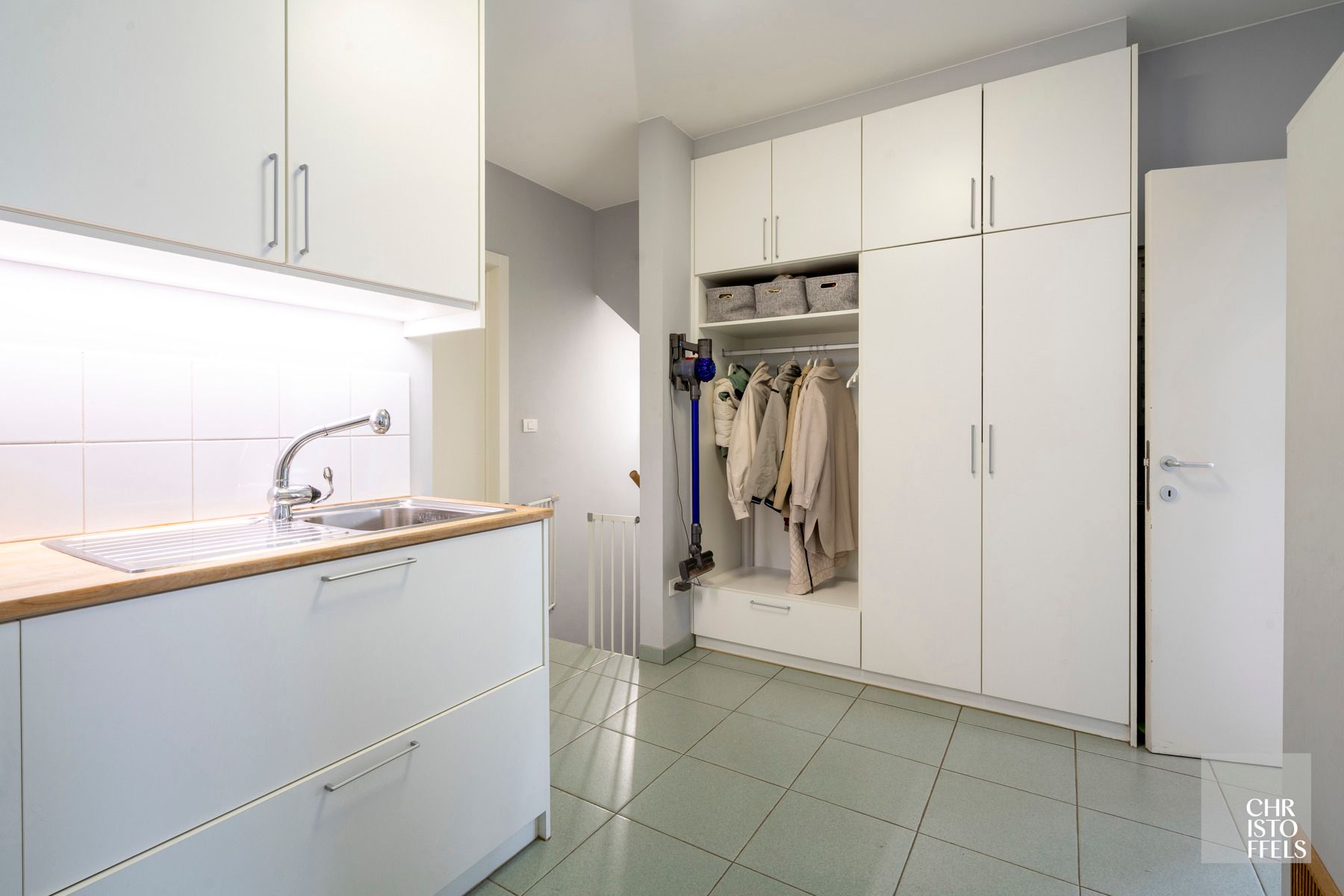 Uitzonderlijke villa van 320m2 gelegen in het pittoreske Leut, op een boogscheut van de Maas! foto 18