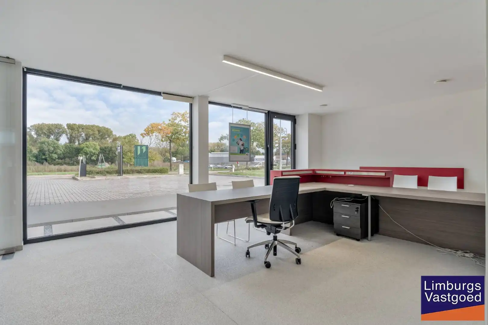 Exclusieve woning met praktijkruimte en zicht op weilanden foto 21
