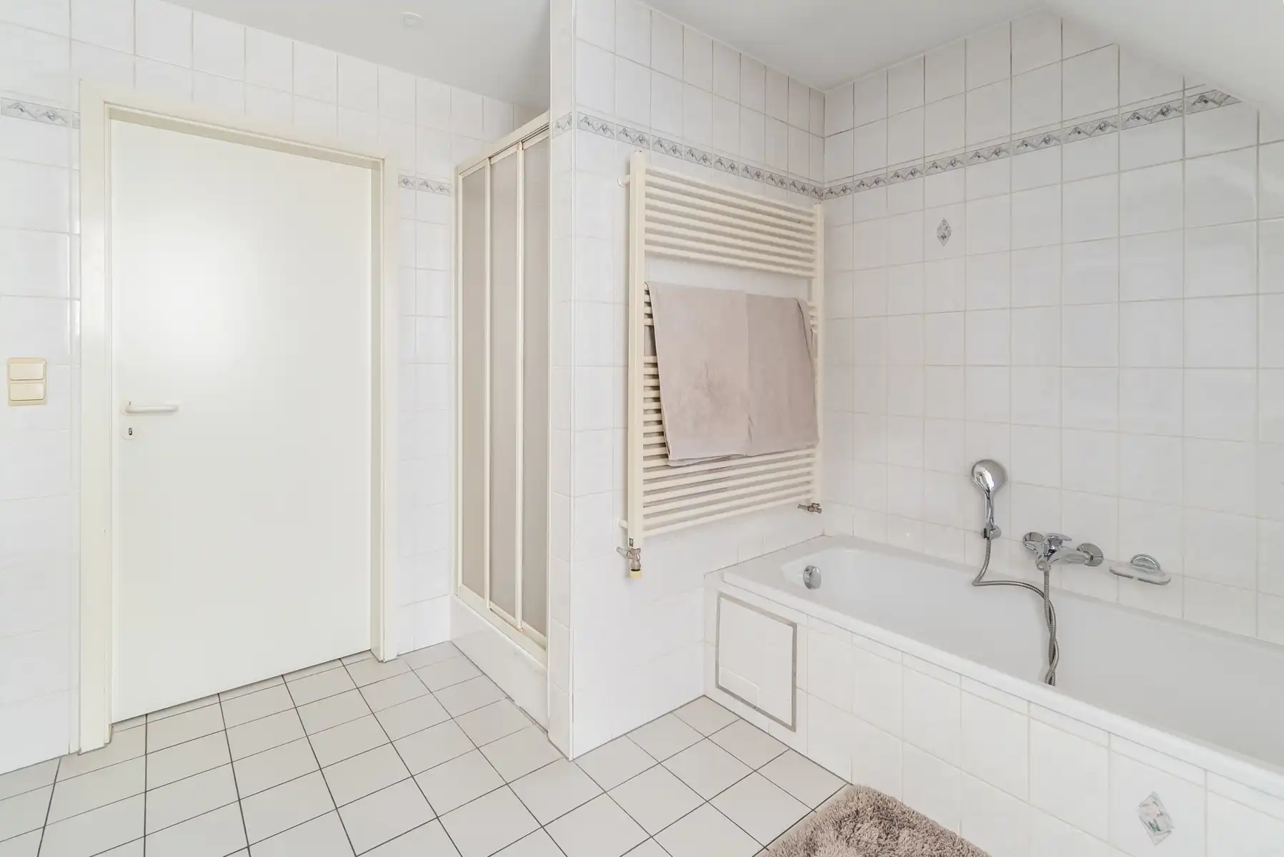 Villa op 29 are met 3 slpks en groen zicht foto 19