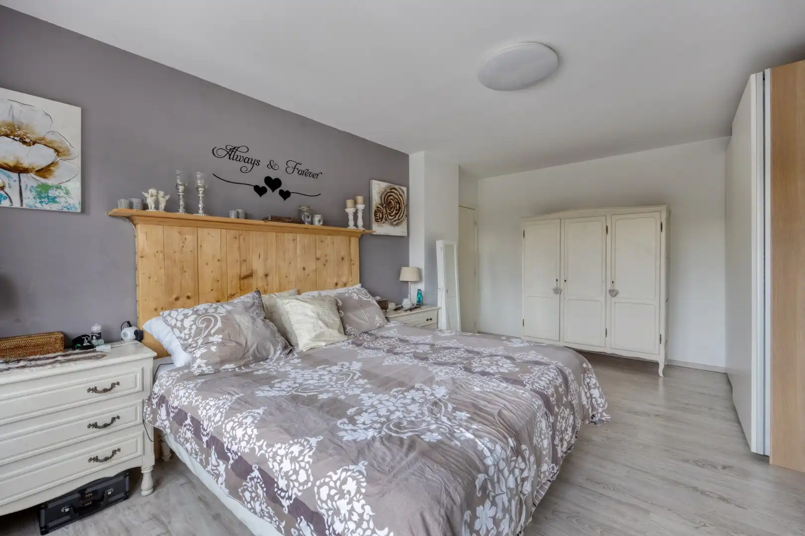 Ruime gezinswoning in rustige centrumligging foto 17