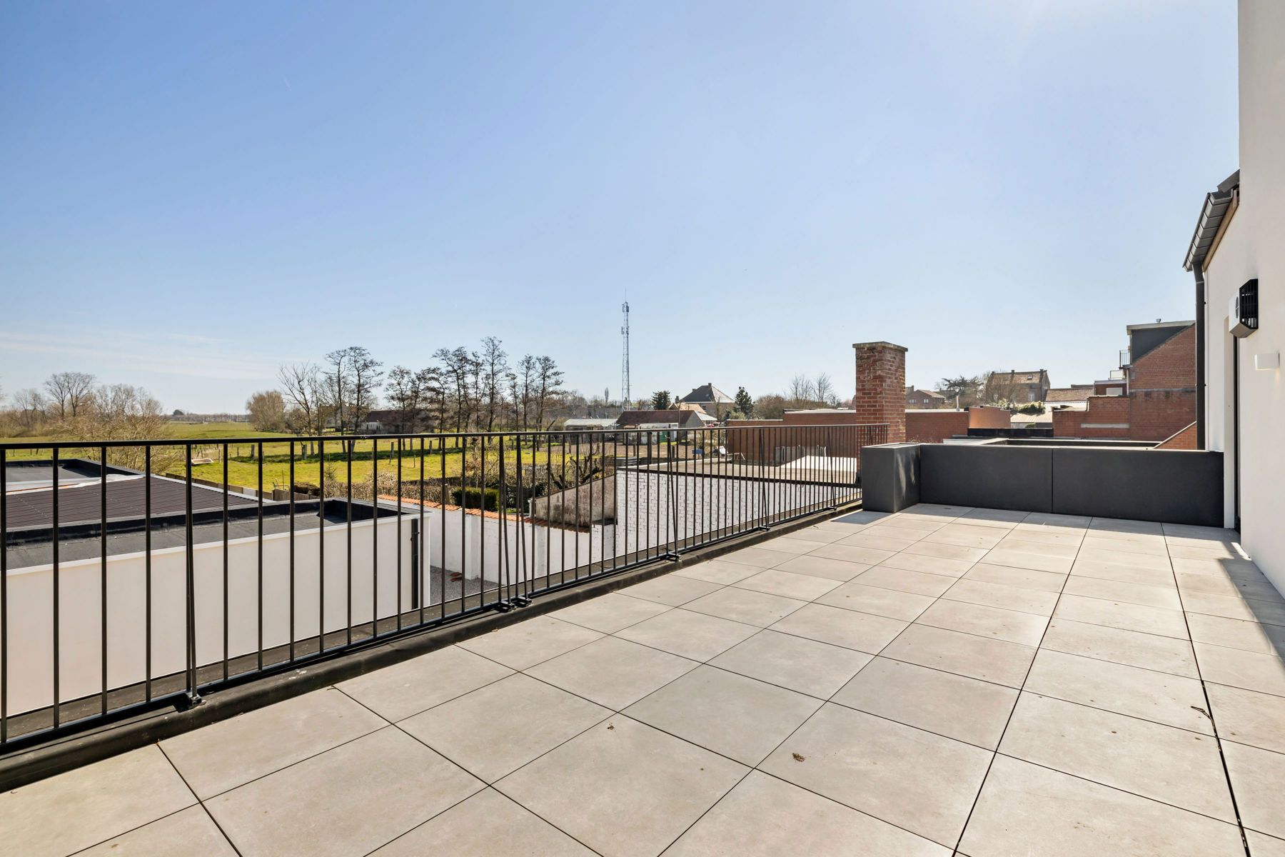 Nieuwbouwappartement met zéér ruim terras en groen zicht foto 9