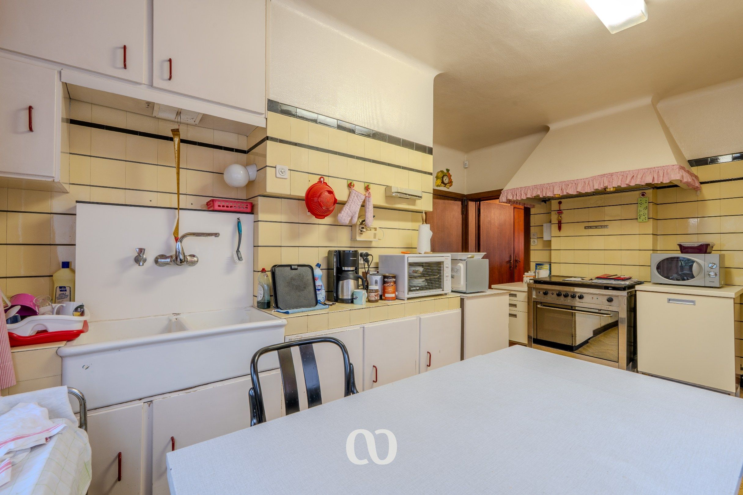 Zeer grote karaktervolle woning in art-deco stijl met tal van mogelijkheden foto 5