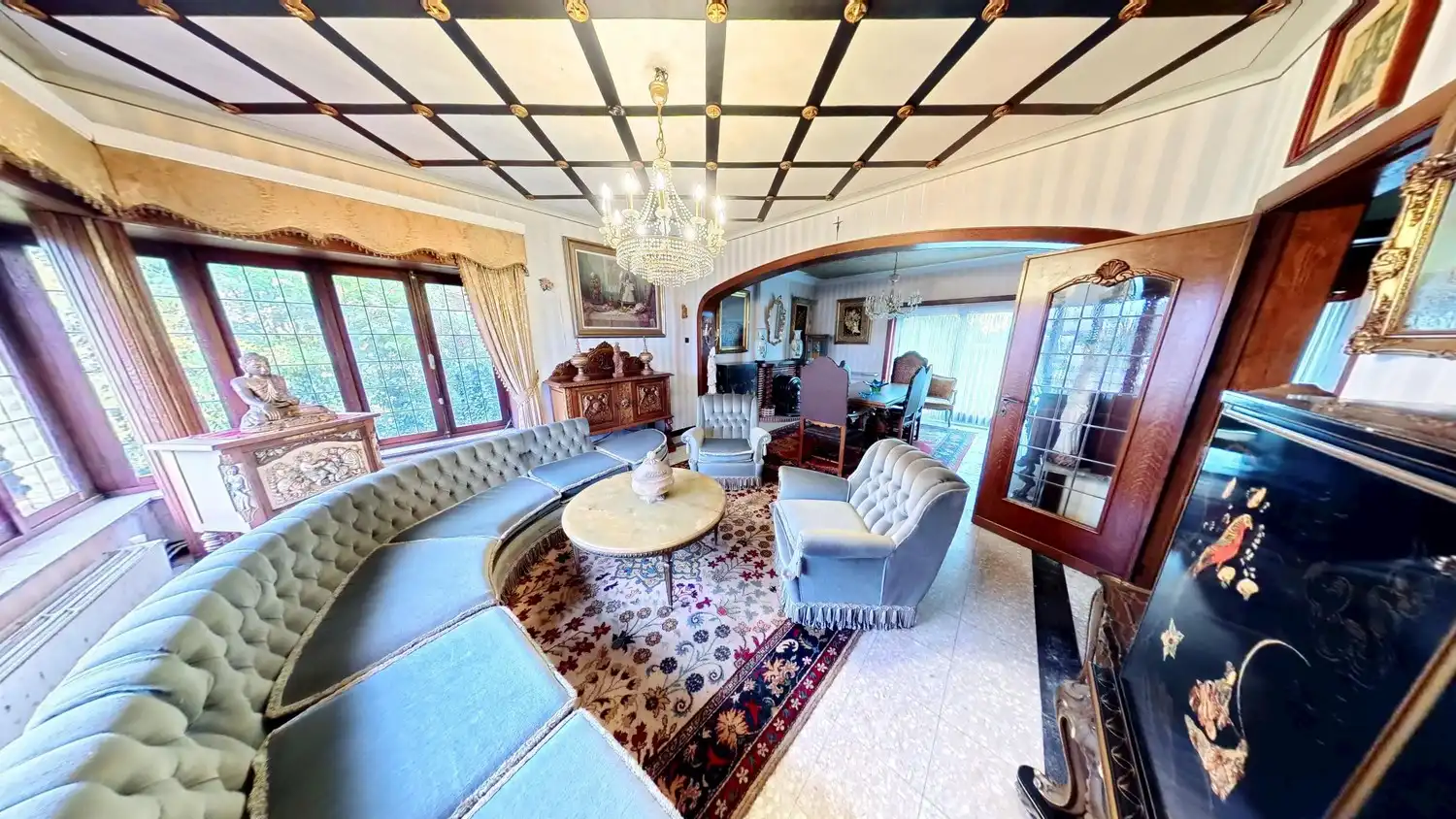 🏡 Te koop: te renoveren ruime villa – unieke opportuniteit in Elst! foto 2