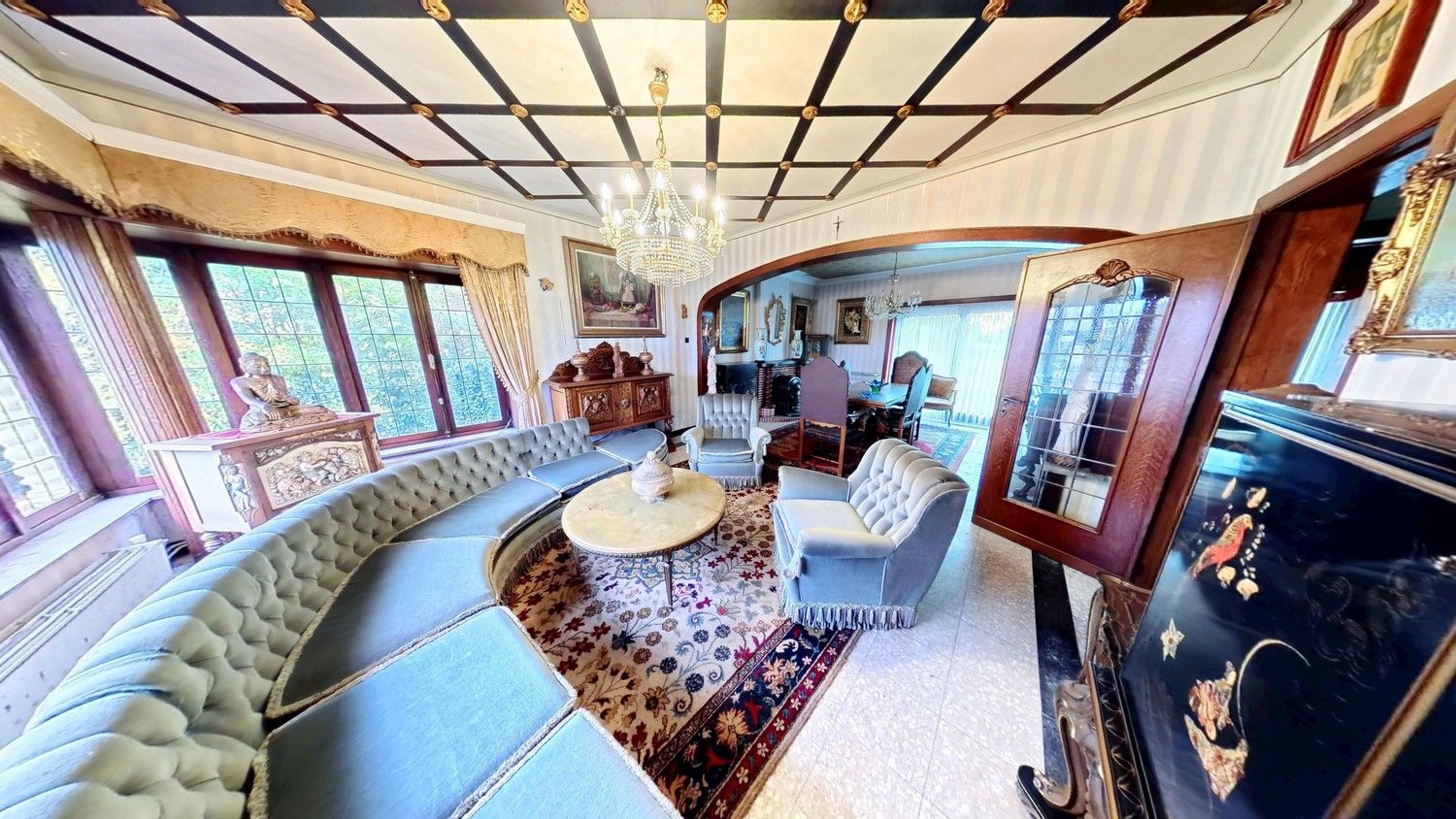 🏡 Te koop: te renoveren ruime villa – unieke opportuniteit in Elst! foto 2