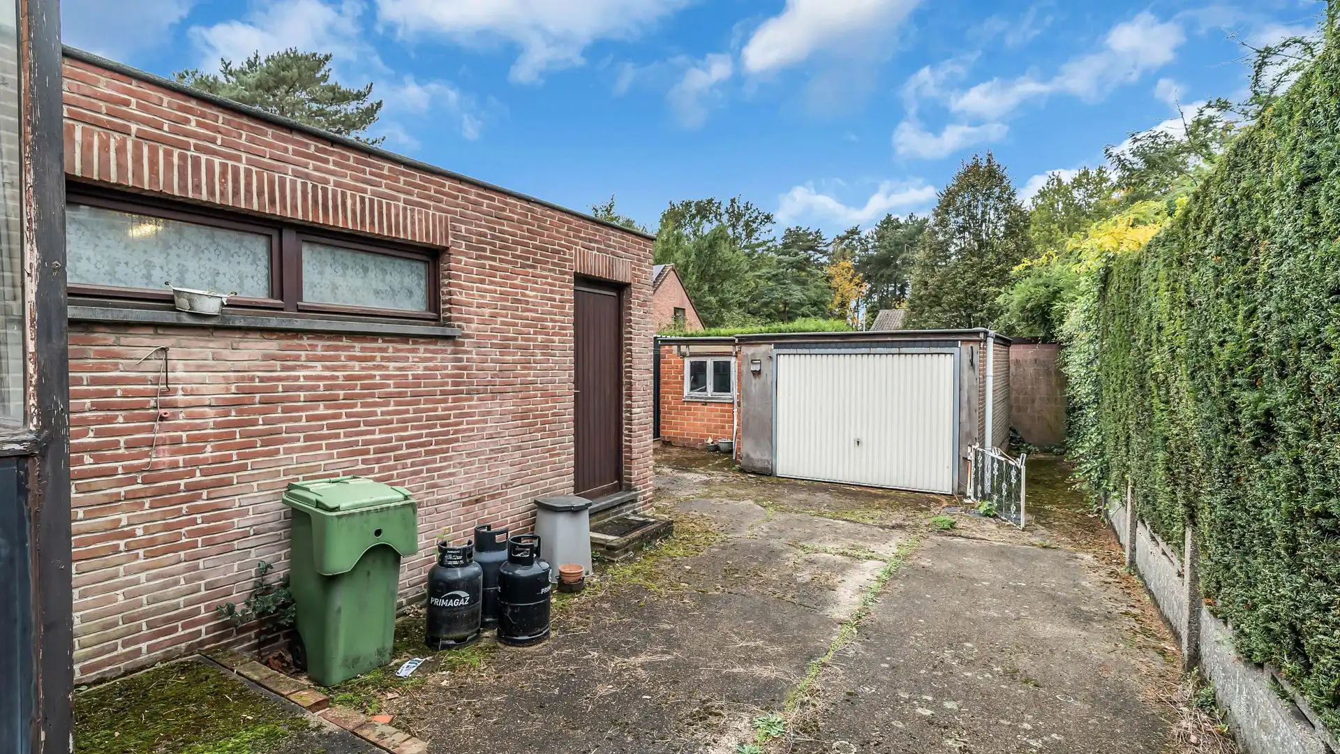 Te renoveren woning (H.O.B.) met 3 slpkrs te Genk foto 17