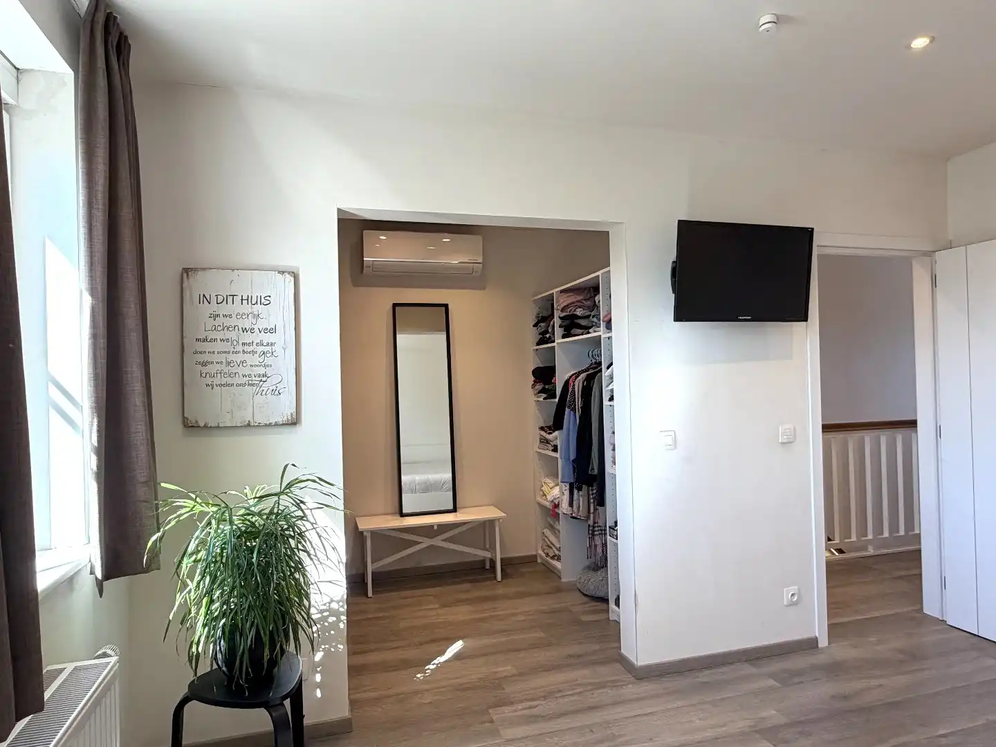 Prachtige woning met 3 slaapkamers, zonnepanelen en thuisbatterijen op rustige ligging! foto 17