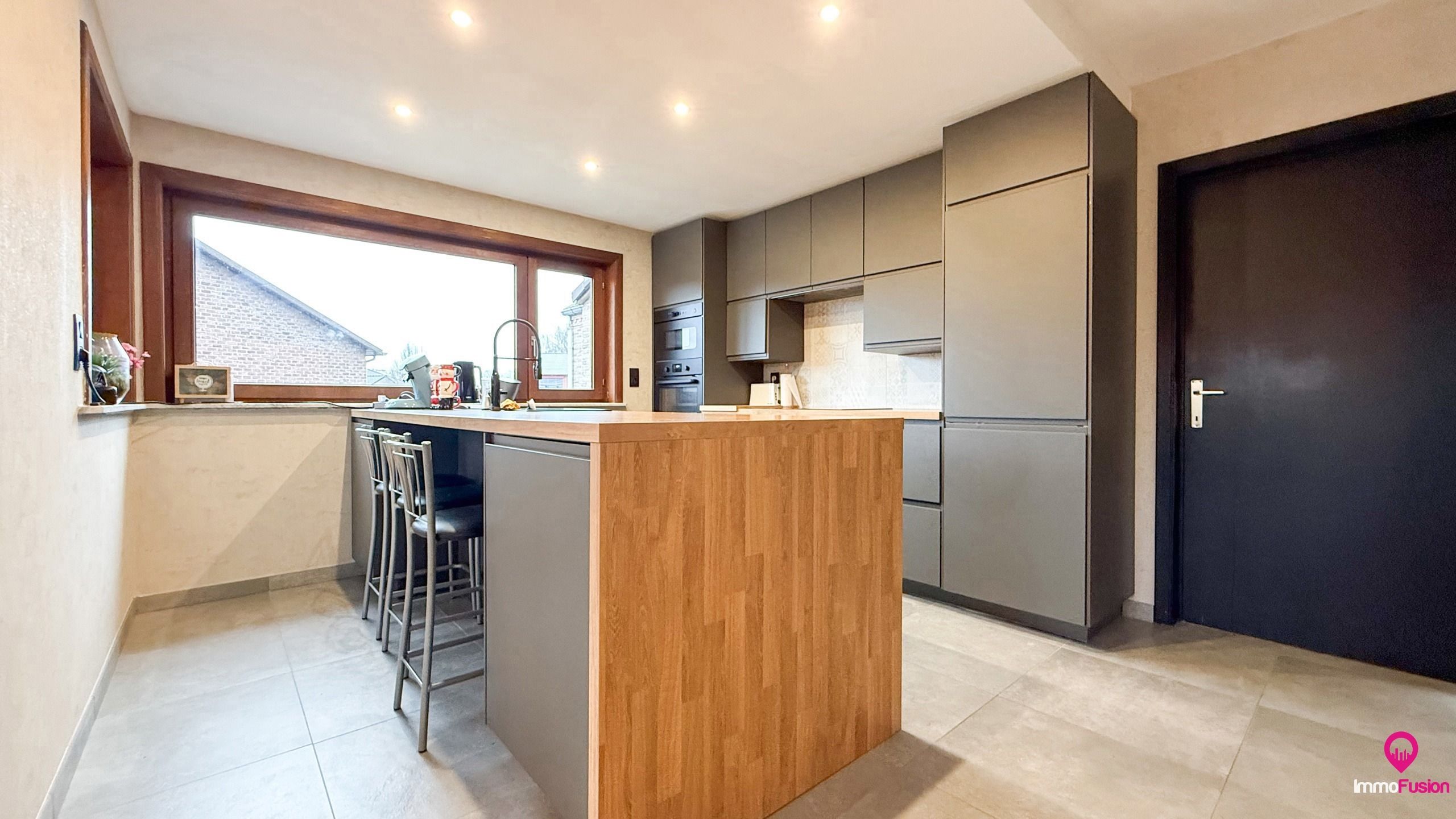 Woning 4 slpk met commerciële vergunning op centrale ligging foto 15