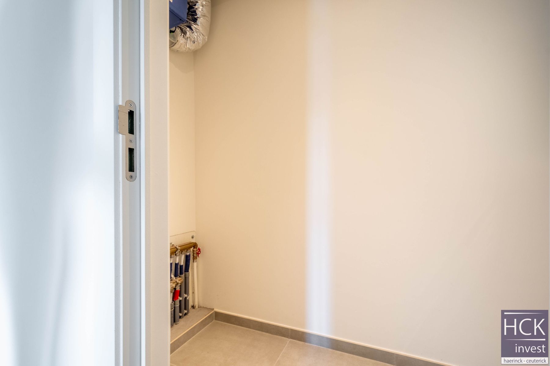 KRUISHOUTEM - INSTAPKLAAR appartement met 2 slpk + RUIM terras! foto 10
