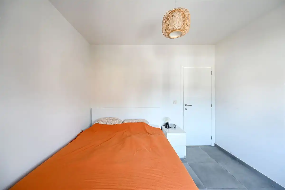 Appartement met 2 slaapkamers, groot terras en garage foto 10