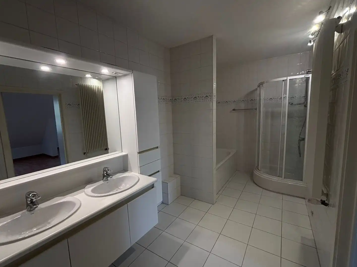 DUPLEXAPPARTEMENT MET 4 SLAAPKAMERS EN 3 BADKAMERS foto 9