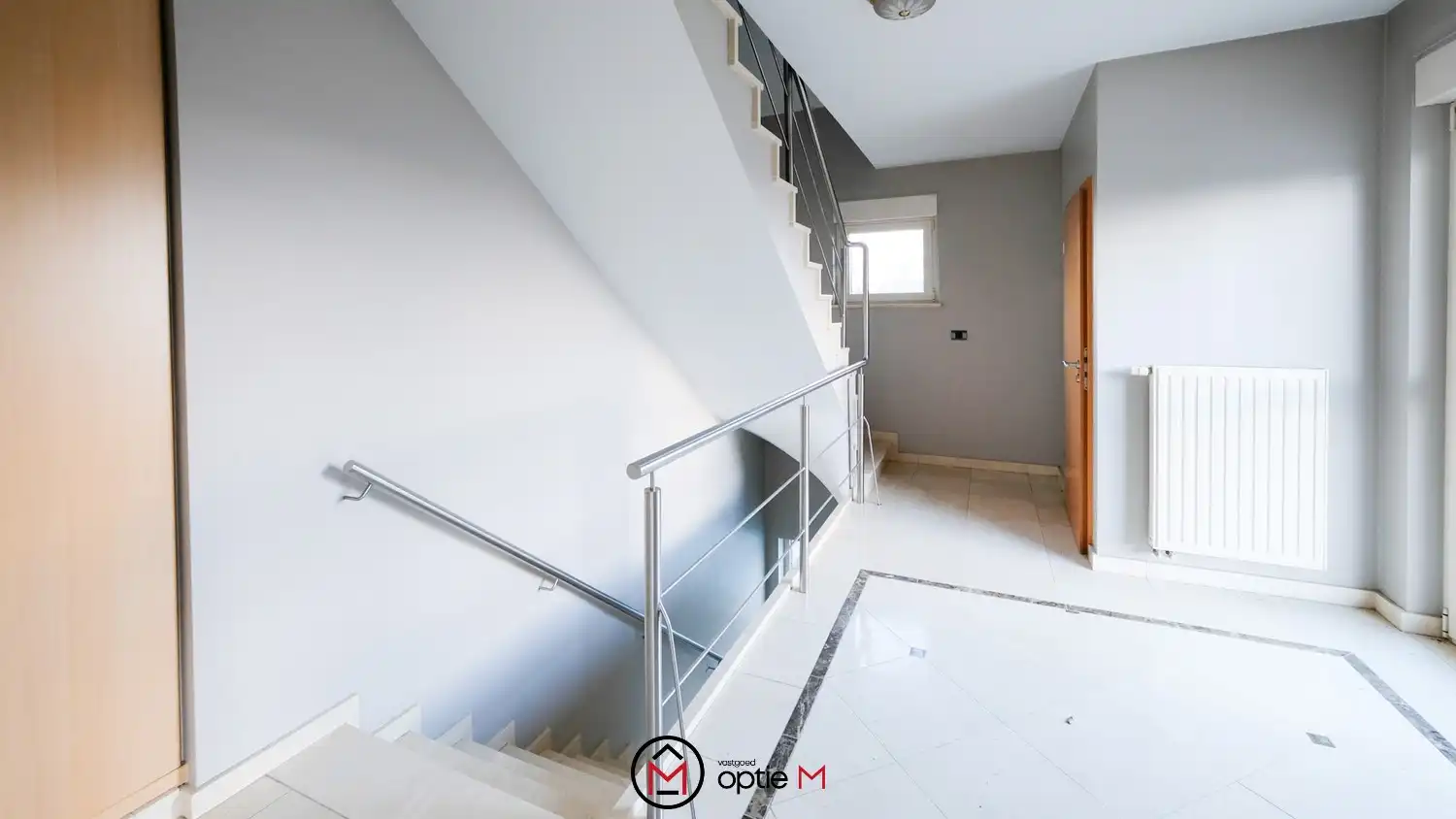 Bedrijfspand met woonst te huur – ruime hal, werkplaats en appartement met 3 slaapkamers foto 19