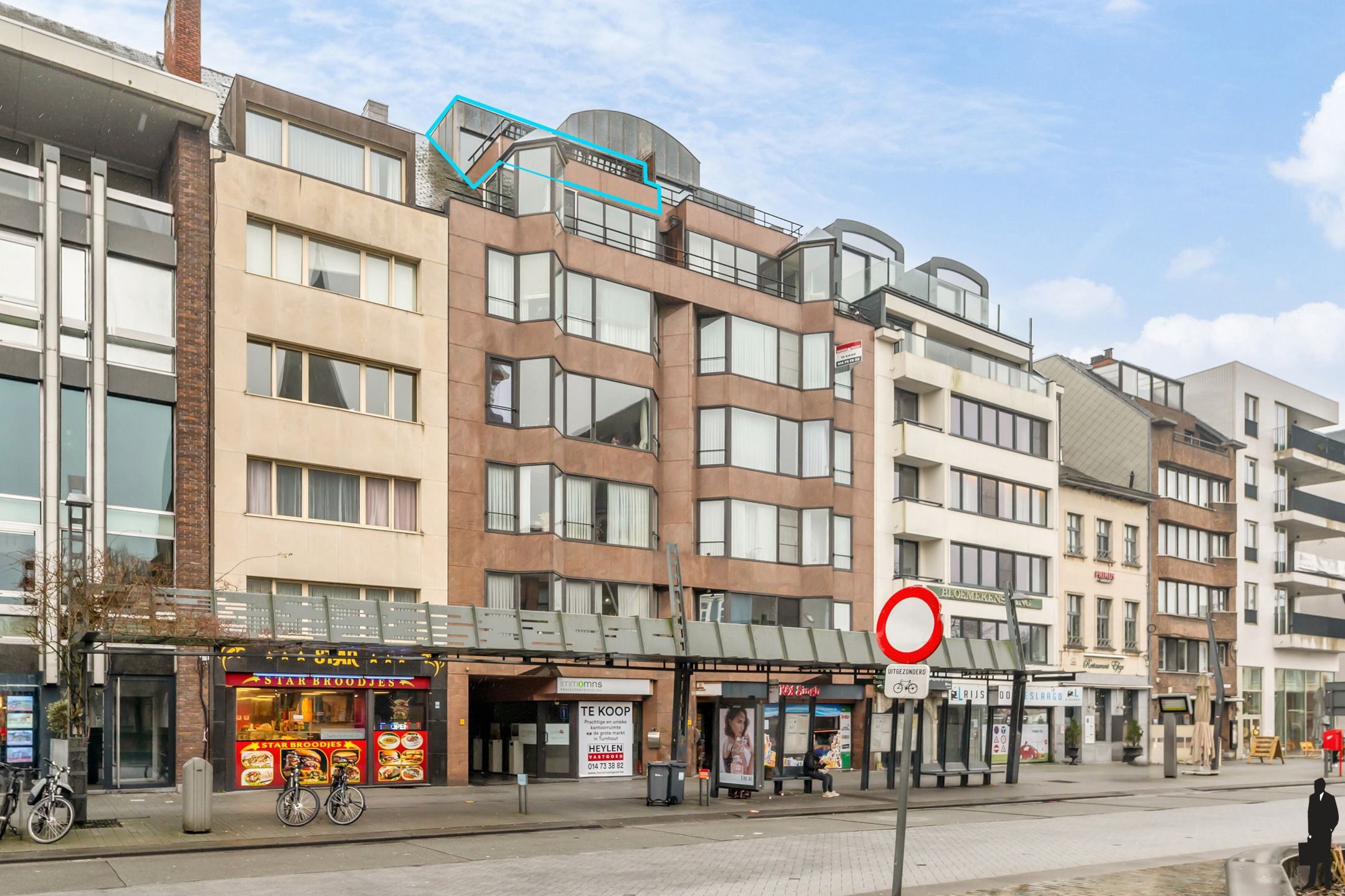 Appartement met 2 slaapkamers, 2 badkamers op de Grote Markt foto {{pictureIndex}}