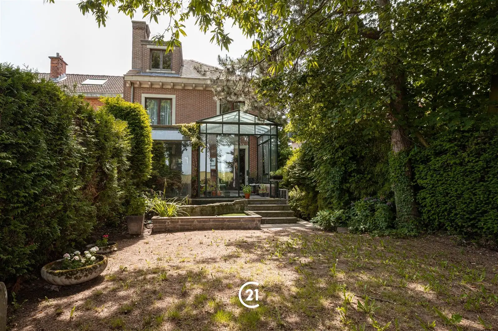 Karaktervol wonen in een groene omgeving foto 2