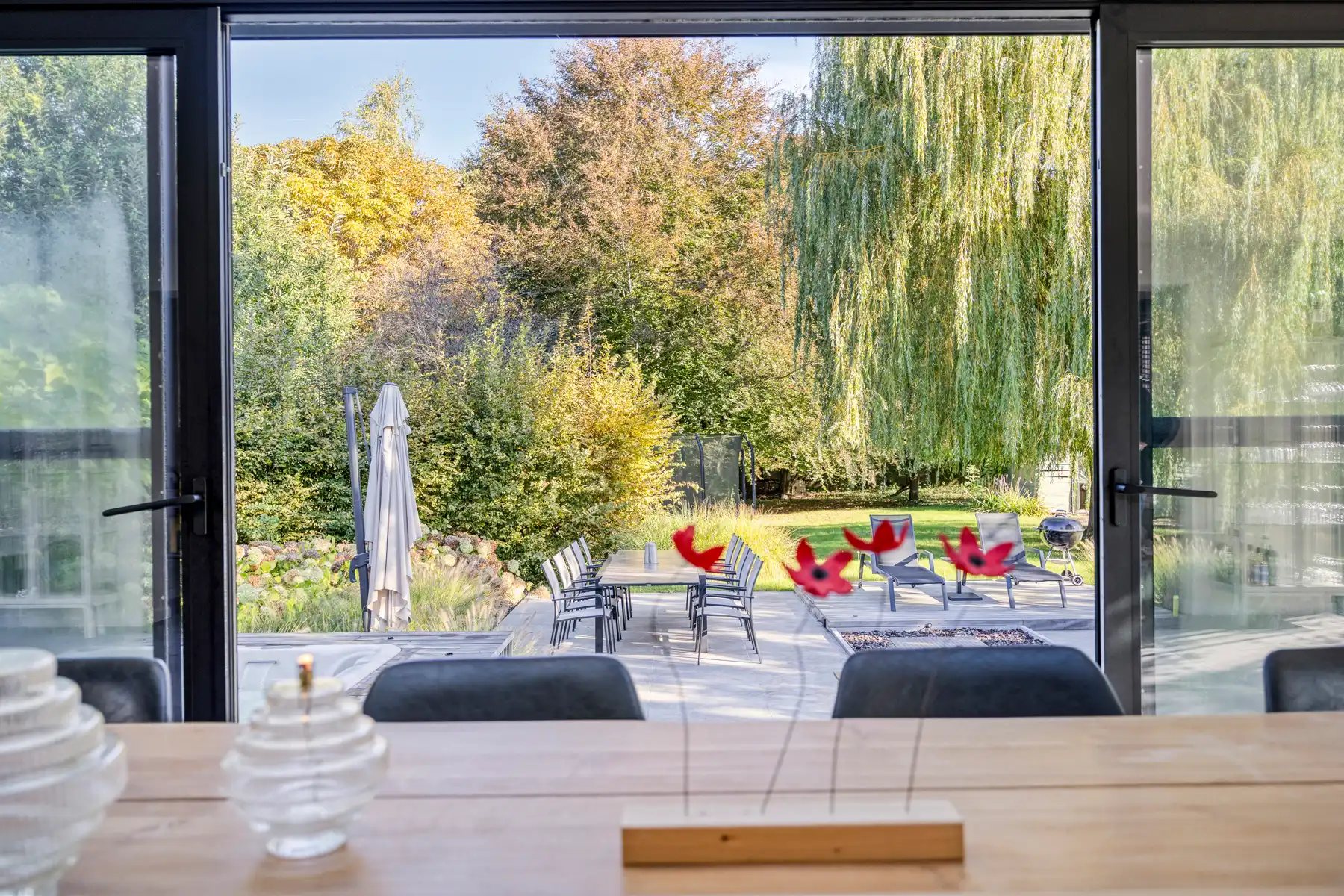 Ruime instapklare woning met prachtige tuin in Oetingen foto 6