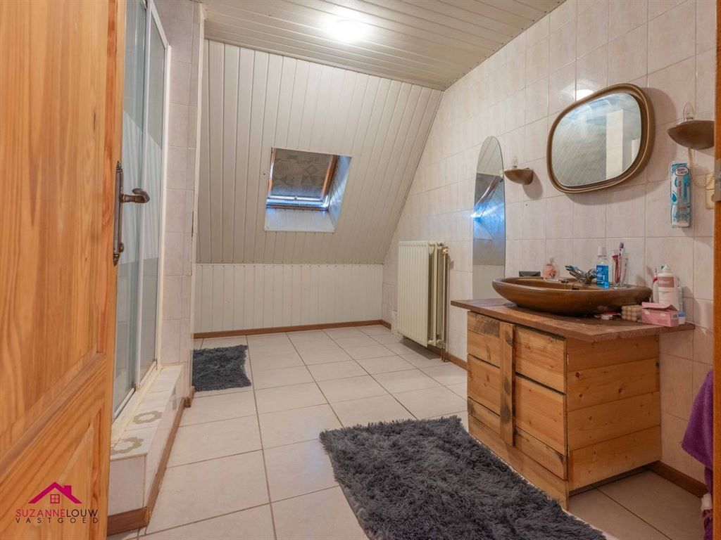 Vrijstaande woning op ruim perceel foto 31