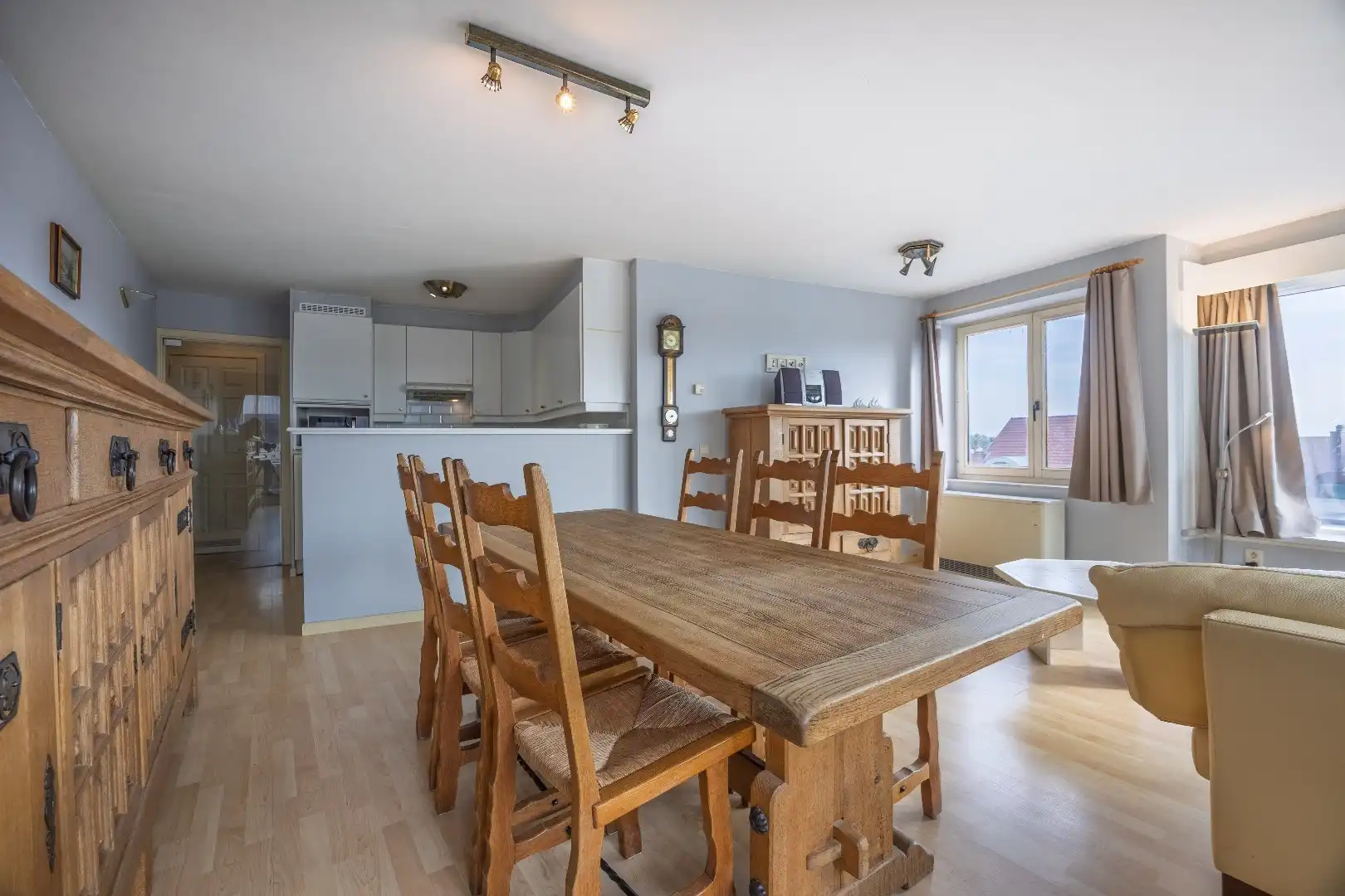 Uitzonderlijk hoekappartement met zijdelings zeezicht  foto 7