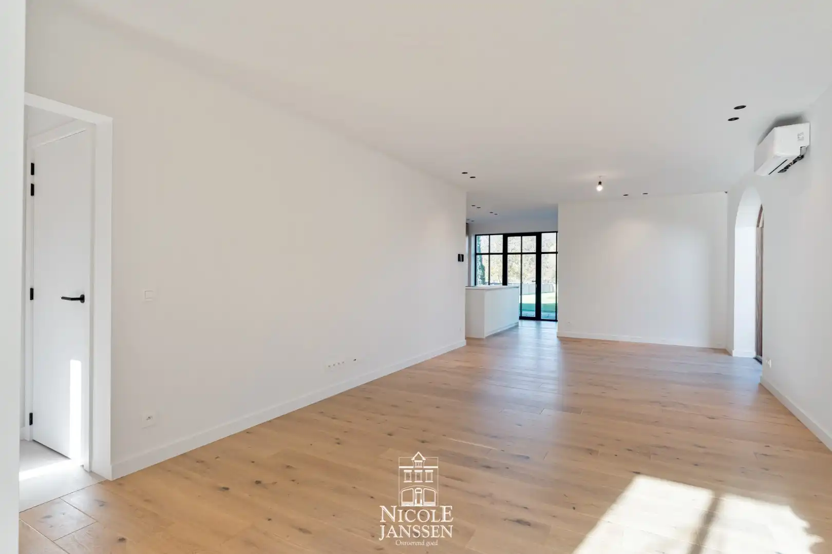 Nieuwbouwwoning van 216m² foto 6