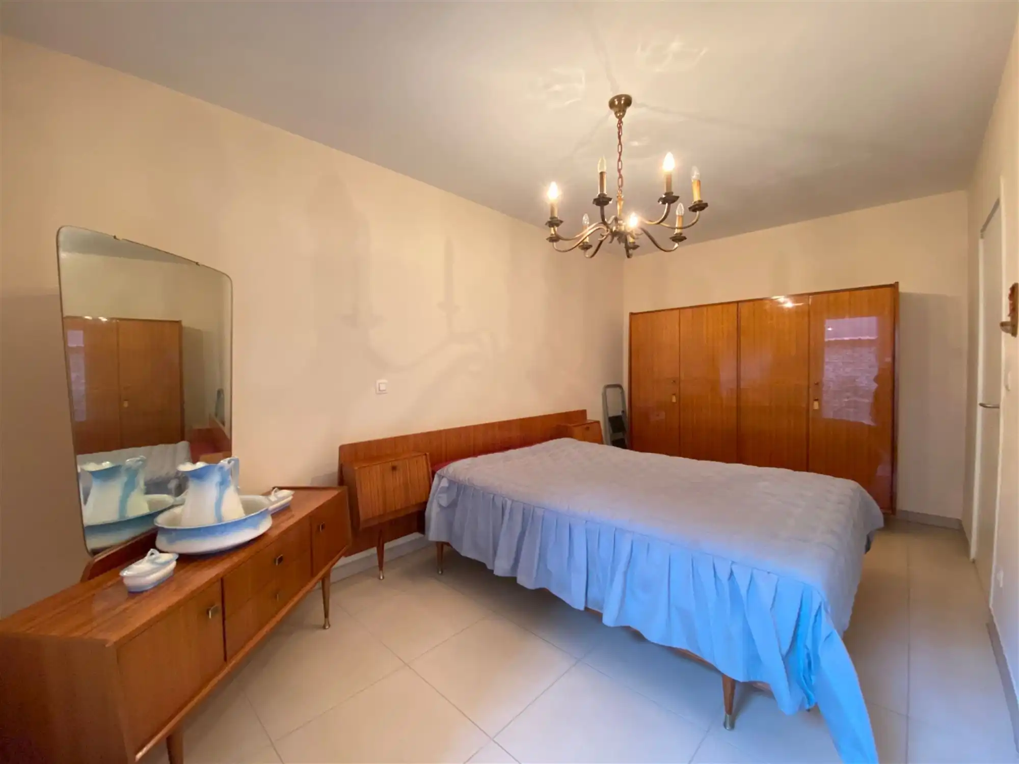 Ruim gelijkvloers appartement met twee slaapkamers, berging en ondergrondse autostaanplaats foto 12