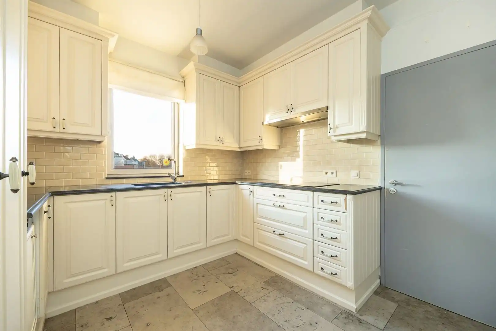 INVESTERING: COMMERCIËLE RUIMTE + WOONST foto 3