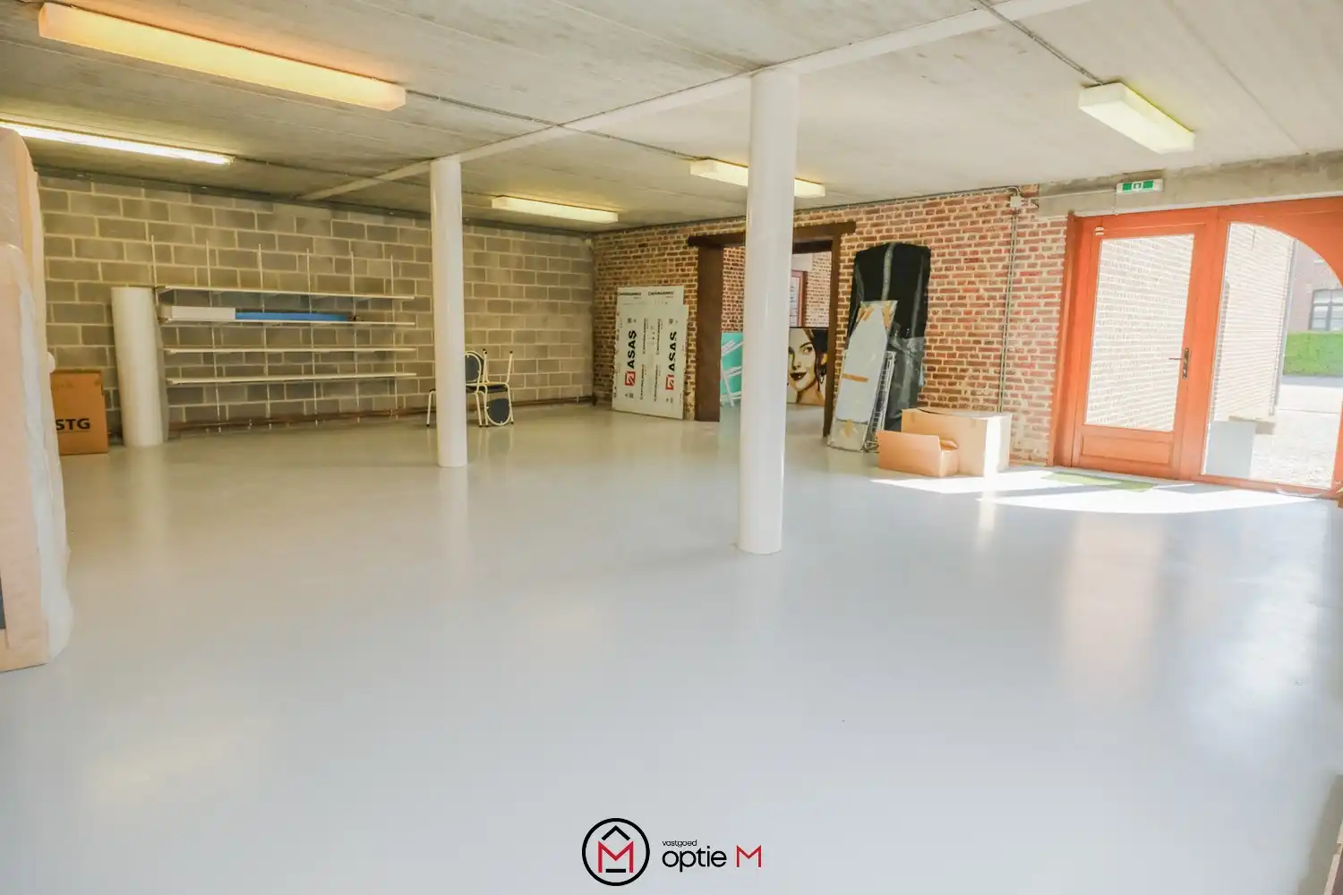 RUIM HANDELSPAND/OPSLAGRUIMTE OP TOP LIGGING foto 7
