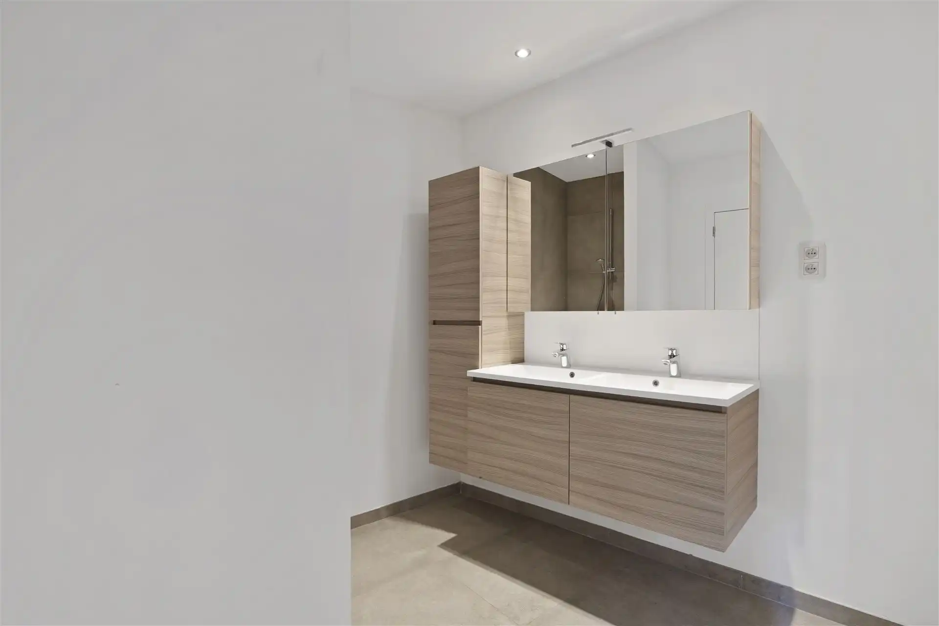 CENTRALE LIGGING / RUIME WONING foto 16