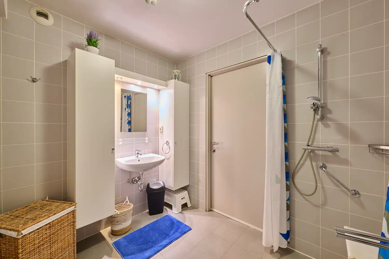 Senioren appartement gelegen op de eerste verdieping met zongericht terras en fijn uitzicht op het stadsplein foto 8