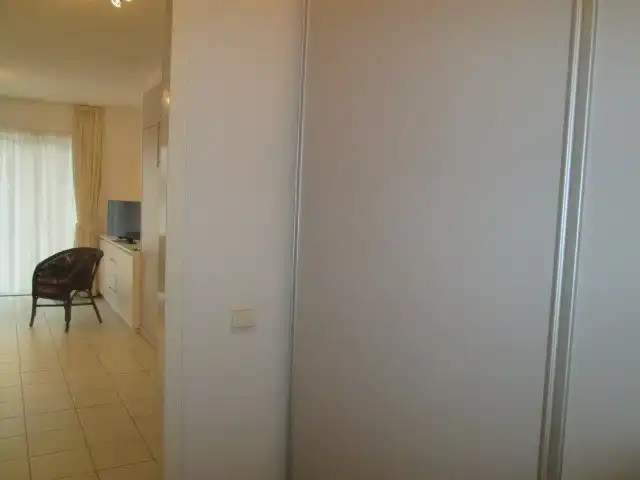 Gelijkvloerse  gemeubelde  studio te huur vlak bij duinen foto 16