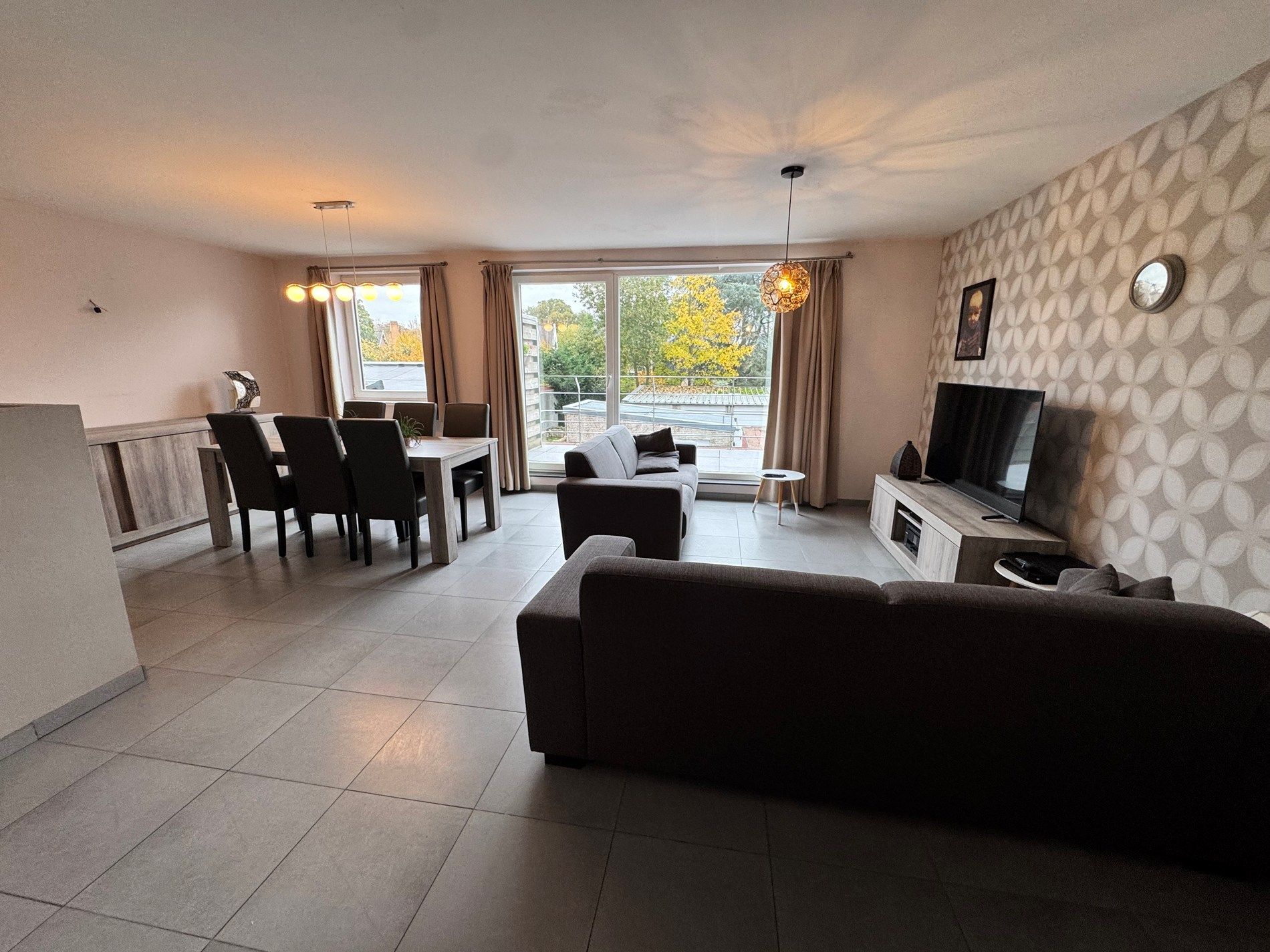 Instapklaar appartement met 2 slaapkamers en garage te Torhout foto 3