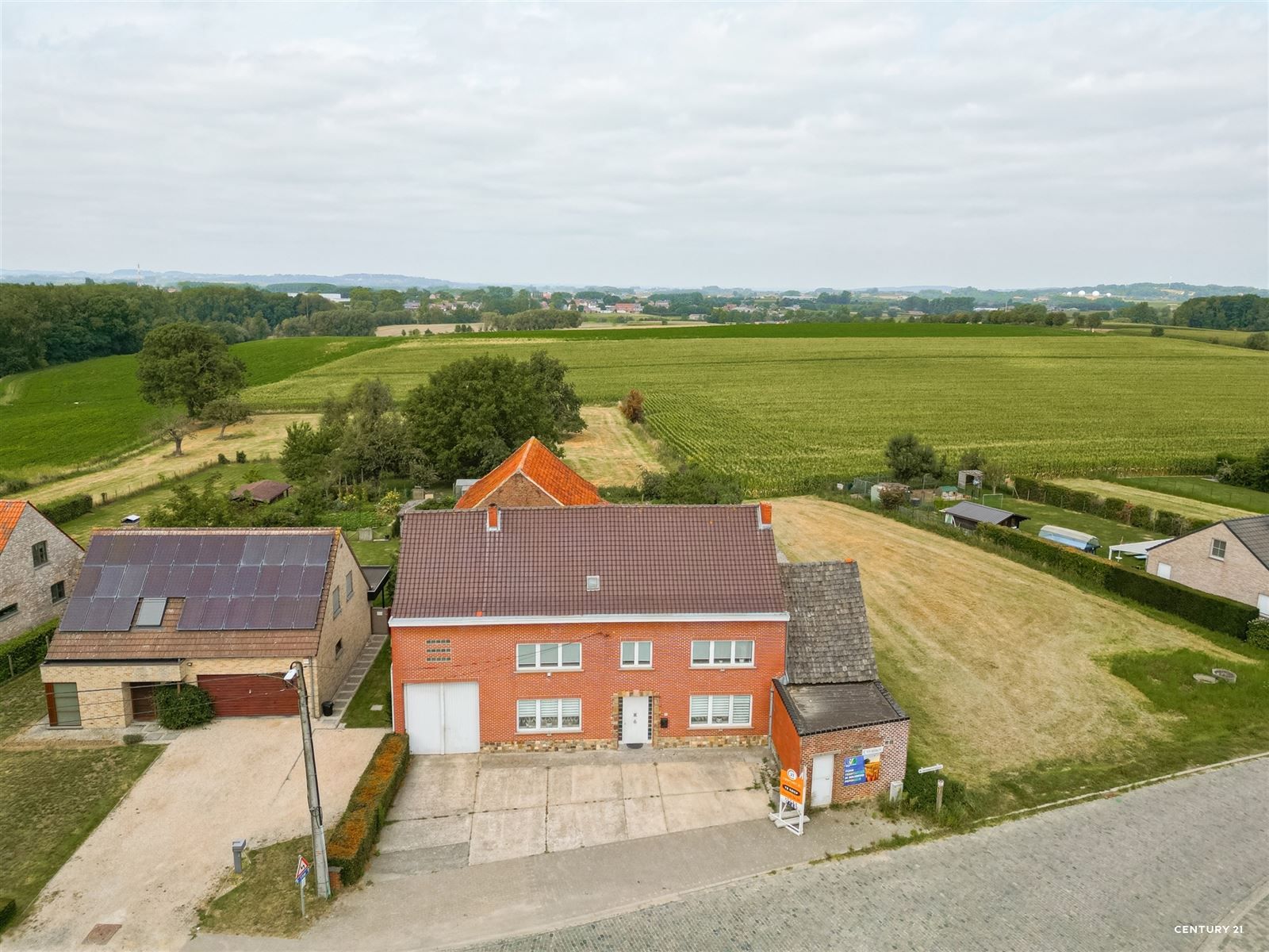 Woning met schuur en weide op 76are70 foto 2